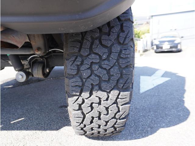 ジムニーシエラ ＪＣ　スマートエントリー　メディアプレイヤー接続　車線逸脱警報装置　ＴＶナビ　地デジフルセグ　横滑り防止機能　ＤＡＣ　ＤＶＤ再生可　ダブルエアバッグ　キーレスエントリー　パワーステアリング　ＰＷ　ＡＡＣ（21枚目）