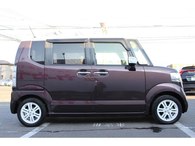 Ｎ－ＢＯＸ ２トーンカラースタイル　Ｇ・Ｌパッケージ　ＥＴＣ付　アルミホイール　バックガイドモニター　地デジフルセグ　ＥＳＣ　ナビＴＶ　オートエアコン　パワーウィンドウ　両席エアバッグ　ドラレコ　ベンチＳ　サイドエアバッグ　パワーステアリング　ＡＢＳ（5枚目）