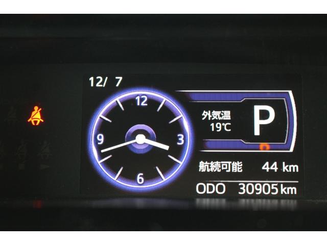 タンク カスタムＧ－Ｔ　スマキ－　地上デジタル　アルミホイル　踏み間違い防止装置　レーンアシスト　シートヒータ　ターボ車　Ｃソナー　両側電動ドア　ＬＥＤヘッドライト　クルコン　横滑り防止装置　ウォークスルー　キーレス　ＤＶＤ（13枚目）