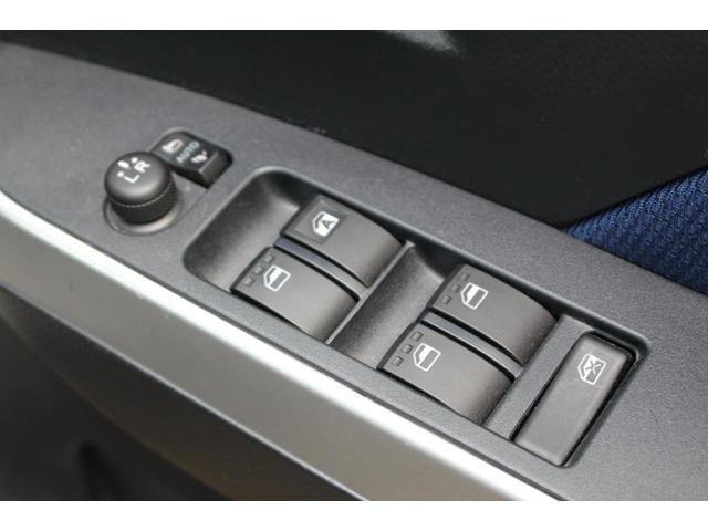 タンク カスタムＧ－Ｔ　スマキ－　地上デジタル　アルミホイル　踏み間違い防止装置　レーンアシスト　シートヒータ　ターボ車　Ｃソナー　両側電動ドア　ＬＥＤヘッドライト　クルコン　横滑り防止装置　ウォークスルー　キーレス　ＤＶＤ（16枚目）