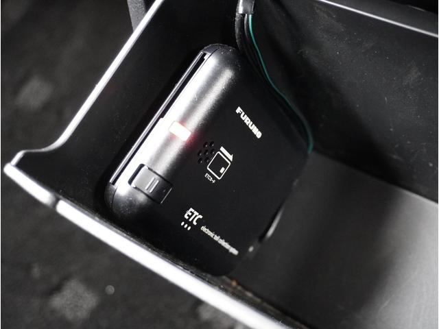 デリカミニ Ｔ　エアコン　キーフリー　Ｂカメラ　前席シートヒーター　ルーフレール　車線逸脱警報　ＥＴＣ　ＬＥＤヘッドライト　ｉストップ　クリアランスソナー　スマートキー　エアバッグ　盗難防止　ベンチシート　ターボ（8枚目）