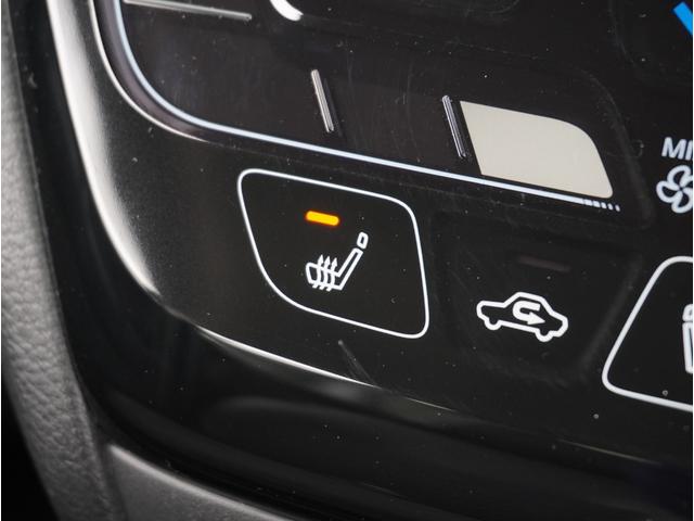 デリカミニ Ｔ　エアコン　キーフリー　Ｂカメラ　前席シートヒーター　ルーフレール　車線逸脱警報　ＥＴＣ　ＬＥＤヘッドライト　ｉストップ　クリアランスソナー　スマートキー　エアバッグ　盗難防止　ベンチシート　ターボ（9枚目）