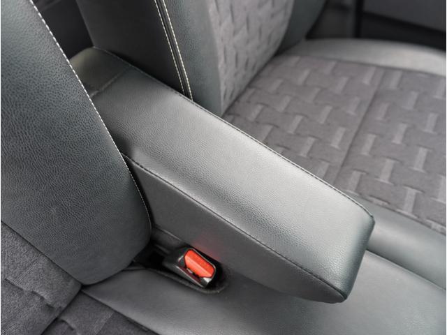 デリカミニ Ｔ　エアコン　キーフリー　Ｂカメラ　前席シートヒーター　ルーフレール　車線逸脱警報　ＥＴＣ　ＬＥＤヘッドライト　ｉストップ　クリアランスソナー　スマートキー　エアバッグ　盗難防止　ベンチシート　ターボ（32枚目）