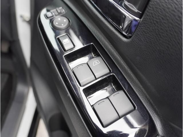 デリカミニ Ｔ　エアコン　キーフリー　Ｂカメラ　前席シートヒーター　ルーフレール　車線逸脱警報　ＥＴＣ　ＬＥＤヘッドライト　ｉストップ　クリアランスソナー　スマートキー　エアバッグ　盗難防止　ベンチシート　ターボ（49枚目）