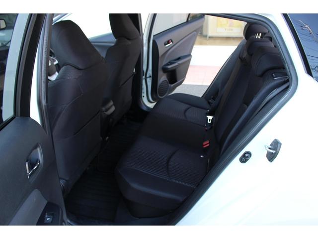 ��ȃV�[�g�͍��E�Ɨ��œ|�����Ƃ��ł��܂��B