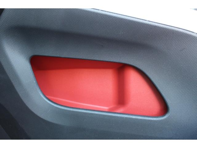 �Z���^�[�R���\�[���T�C�h�|�P�b�g�B�T���O���X�Ȃǂ̎��[�ɕ֗��ł��I�i�O�O�j�I