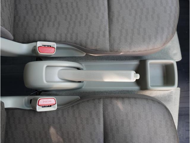 �Z���^�[�R���\�[���g���[�̓h�����N�z���_�[�Ƃ��Ă͂������A�J�[�h�Ȃǂ̏�������Ƃ��Ă����g�p���������܂��i���O�O���j