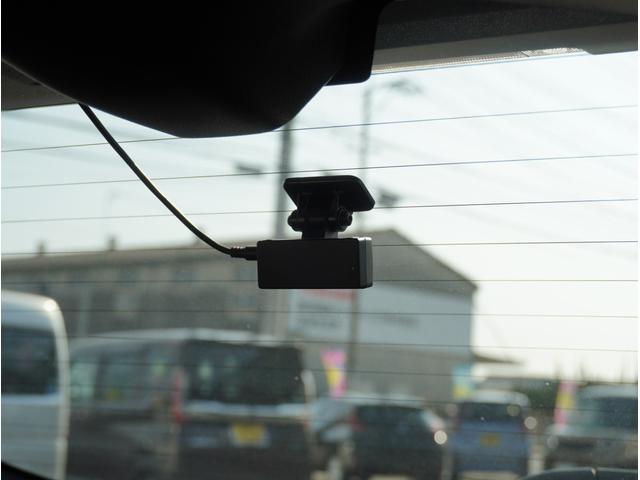 ハリアーハイブリッド Ｇ　ＡＨＢ　バックモニタ－　運転席パワーシート　デュアルエアバッグ　ＬＥＤヘッドライト　ＡＵＸ　盗難防止装置　横滑り防止機能　キーレス　オートクルーズ　ＡＢＳ　アルミホイール　Ａストップ　エアバッグ（6枚目）