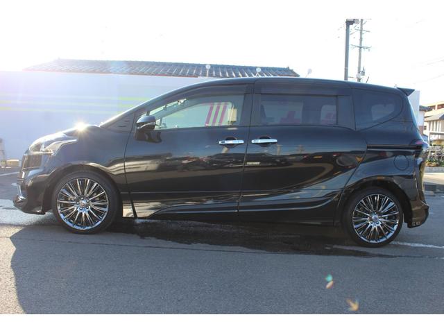 シエンタ Ｇ　クエロ　バックモニタ　ブレーキサポート　運転席エアバッグ　車線逸脱防止　前後センサー　エアロ　両側ＰＳＤ　地デジ　ＡＵＸ　オートマチックハイビーム　ＬＥＤランプ　キーフリー　メモリ－ナビ　ＴＶナビ　ＡＢＳ（4枚目）