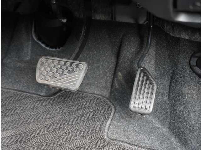 ルーミー カスタムＧ－Ｔ　純正ディスプレイオーディオ　パノラマモニター　ＥＴＣ　シートヒーター　両側電動スライドドア　フルセグＴＶ　Ｂｌｕｅｔｏｏｔｈ　アダプティブクルーズコントロール　スマートキー　プッシュスタート（31枚目）