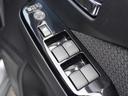 【パワーウィンドウスイッチ】後部座席も運転席から操作ができますよ☆新車では当たり前ですが、中古車を選ぶ際もこの機能があるかないかは大事ですね☆