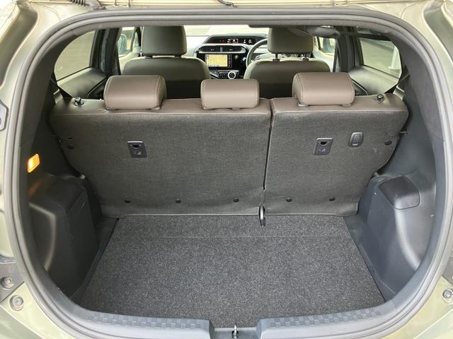 アクア クロスオーバー グラム 純正ナビ バックカメラ ETC ドラレコ フルセグTV スマートキー 衝突軽減ブレーキシステム スペアタイヤ クリアナンスソナー 横滑り防止 アイドリングストップ オートエアコン(16枚目)