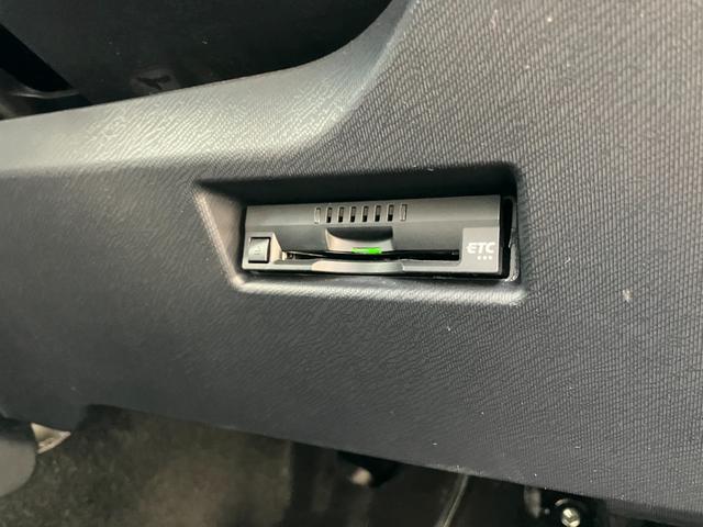 アクア クロスオーバー グラム 純正ナビ バックカメラ ETC ドラレコ フルセグTV スマートキー 衝突軽減ブレーキシステム スペアタイヤ クリアナンスソナー 横滑り防止 アイドリングストップ オートエアコン(31枚目)