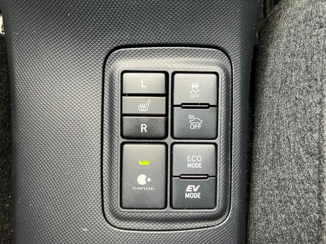 アクア クロスオーバー グラム 純正ナビ バックカメラ ETC ドラレコ フルセグTV スマートキー 衝突軽減ブレーキシステム スペアタイヤ クリアナンスソナー 横滑り防止 アイドリングストップ オートエアコン(34枚目)