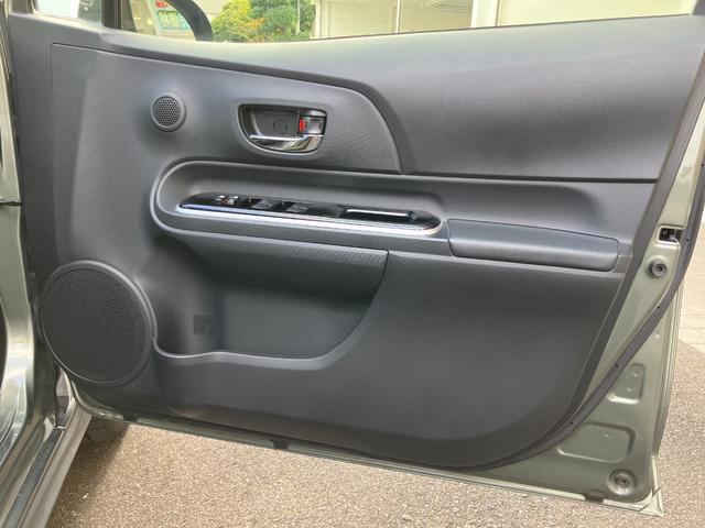 アクア クロスオーバー グラム 純正ナビ バックカメラ ETC ドラレコ フルセグTV スマートキー 衝突軽減ブレーキシステム スペアタイヤ クリアナンスソナー 横滑り防止 アイドリングストップ オートエアコン(54枚目)