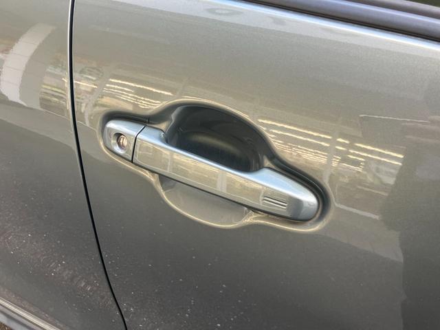 アクア クロスオーバー グラム 純正ナビ バックカメラ ETC ドラレコ フルセグTV スマートキー 衝突軽減ブレーキシステム スペアタイヤ クリアナンスソナー 横滑り防止 アイドリングストップ オートエアコン(66枚目)