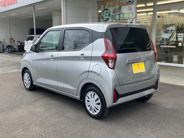 eKワゴン M バックカメラ 踏み間違い防止アシスト オートハイビーム キーレスエントリー オートライト アイドリングストップ ベンチシート 前席シートヒーター 衝突安全ボディ 元社用車(11枚目)