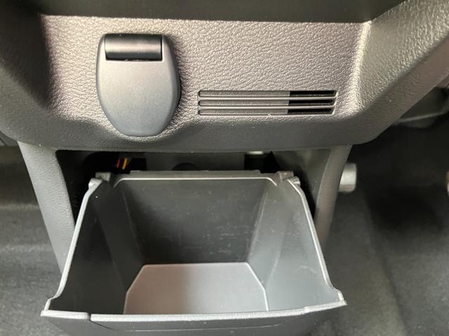 eKワゴン M バックカメラ 踏み間違い防止アシスト オートハイビーム キーレスエントリー オートライト アイドリングストップ ベンチシート 前席シートヒーター 衝突安全ボディ 元社用車(37枚目)