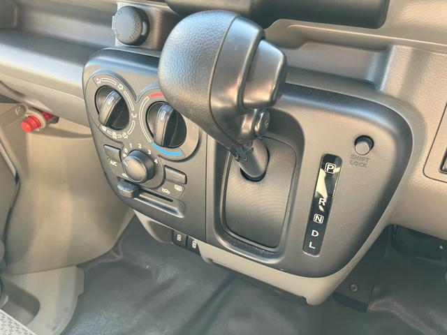 ミニキャブバン Ｇ　レーダーサポート　キーレスキー　元社用車　ＡＢＳ　ＥＳＣ　マニュアルエアコン　ダブルエアバッグ　運転席エアバッグ　パワステ　エコモード（66枚目）