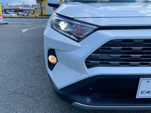 ＲＡＶ４ ハイブリッドＧ　禁煙車　フルセグナビ　Ｂｌｕｅｔｏｏｔｈ　全方位カメラ　衝突被害軽減ブレーキ　障害物センサー　アクセル踏み間違い防止装置　シートヒーター　シートエアコン　電動シート（13枚目）