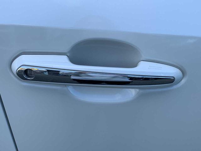 ＲＡＶ４ ハイブリッドＧ　禁煙車　フルセグナビ　Ｂｌｕｅｔｏｏｔｈ　全方位カメラ　衝突被害軽減ブレーキ　障害物センサー　アクセル踏み間違い防止装置　シートヒーター　シートエアコン　電動シート（15枚目）