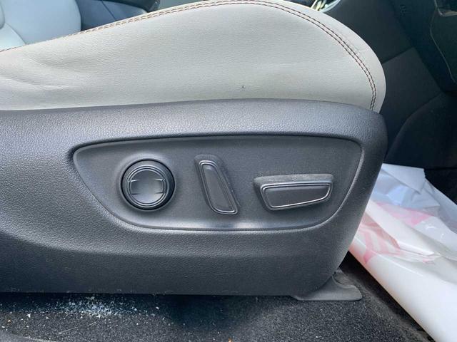 ＲＡＶ４ ハイブリッドＧ　禁煙車　フルセグナビ　Ｂｌｕｅｔｏｏｔｈ　全方位カメラ　衝突被害軽減ブレーキ　障害物センサー　アクセル踏み間違い防止装置　シートヒーター　シートエアコン　電動シート（18枚目）