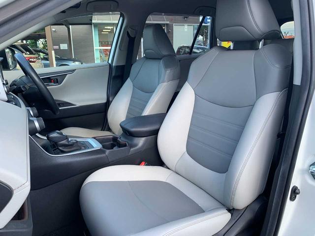 ＲＡＶ４ ハイブリッドＧ　禁煙車　フルセグナビ　Ｂｌｕｅｔｏｏｔｈ　全方位カメラ　衝突被害軽減ブレーキ　障害物センサー　アクセル踏み間違い防止装置　シートヒーター　シートエアコン　電動シート（20枚目）