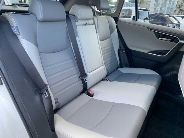 ＲＡＶ４ ハイブリッドＧ　禁煙車　フルセグナビ　Ｂｌｕｅｔｏｏｔｈ　全方位カメラ　衝突被害軽減ブレーキ　障害物センサー　アクセル踏み間違い防止装置　シートヒーター　シートエアコン　電動シート（22枚目）