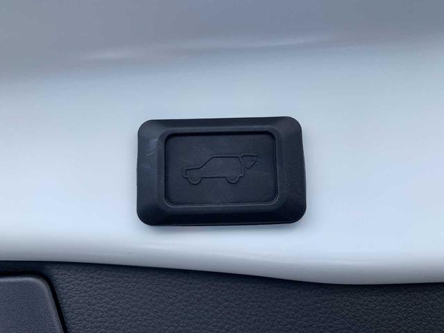 ＲＡＶ４ ハイブリッドＧ　禁煙車　フルセグナビ　Ｂｌｕｅｔｏｏｔｈ　全方位カメラ　衝突被害軽減ブレーキ　障害物センサー　アクセル踏み間違い防止装置　シートヒーター　シートエアコン　電動シート（29枚目）