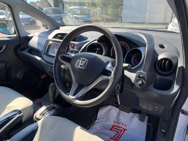 フィット Ｇ　ＡＢＳ　ワンセグナビ　ＣＤ　ＤＶＤ　ＥＴＣ　キーレス　運転席・助手席エアバッグ（18枚目）
