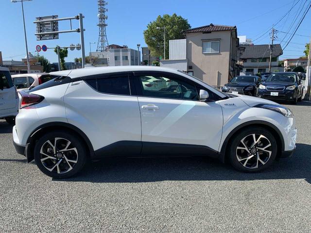 Ｃ－ＨＲ Ｇ　アダプティブクルーズコントロール　衝突被害軽減ブレーキ　障害物センサー　レーンキープアシスト　フルセグナビ　ＣＤ　ＤＶＤ　Ｂｌｕｅｔｏｏｔｈ　バックカメラ　ＥＴＣ　ドラレコシートヒータ（4枚目）