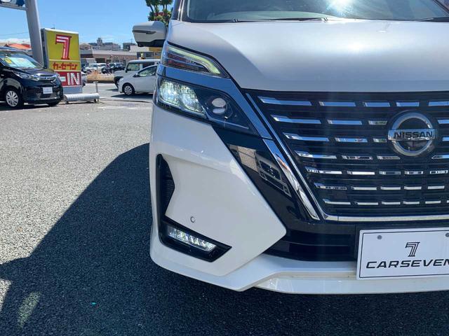 セレナ ハイウェイスターＶ　純正フルセグナビ　純正後席モニター　全周囲バックカメラ　ドラレコ　ＥＴＣ　クルーズコントロール　衝突被害軽減ブレーキ　障害物センサー　アクセル踏み間違い防止装置（13枚目）