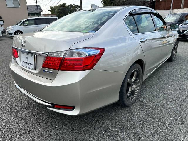 アコードハイブリッド EX 純正ナビ CD/DVD バックカメラ 禁煙車 アダプティブクルーズコントロール 衝突被害軽減ブレーキ 横滑り防止装置 レーンキープアシスト 電動シート ドラレコ ETC(5枚目)