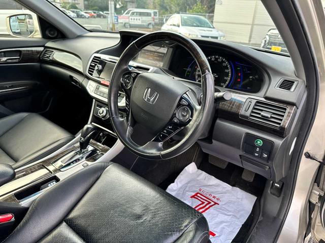 アコードハイブリッド EX 純正ナビ CD/DVD バックカメラ 禁煙車 アダプティブクルーズコントロール 衝突被害軽減ブレーキ 横滑り防止装置 レーンキープアシスト 電動シート ドラレコ ETC(21枚目)