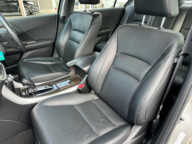 アコードハイブリッド EX 純正ナビ CD/DVD バックカメラ 禁煙車 アダプティブクルーズコントロール 衝突被害軽減ブレーキ 横滑り防止装置 レーンキープアシスト 電動シート ドラレコ ETC(22枚目)