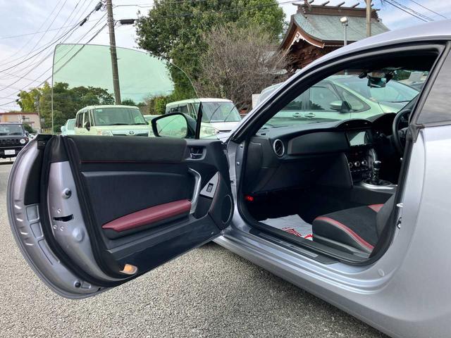 ＢＲＺ ＳＴＩ　スポーツ　ＨＫＳＧＴ２スーパーチャージャー・オイルクーラー・フラッシュエディター　ＭＴ車　禁煙車　フルセグナビ　バックカメラ　ＥＴＣ（23枚目）