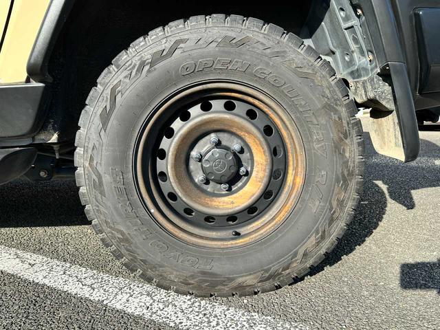 FJクルーザー ベースグレード 禁煙車 純正フルセグナビ バックカメラ CD/DVD サイドエアバッグ カーテンエアバッグ 障害物センサー(11枚目)