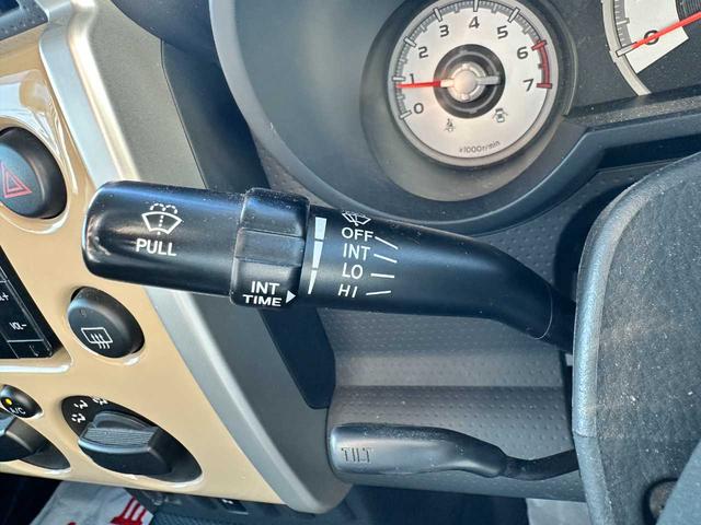 FJクルーザー ベースグレード 禁煙車 純正フルセグナビ バックカメラ CD/DVD サイドエアバッグ カーテンエアバッグ 障害物センサー(31枚目)