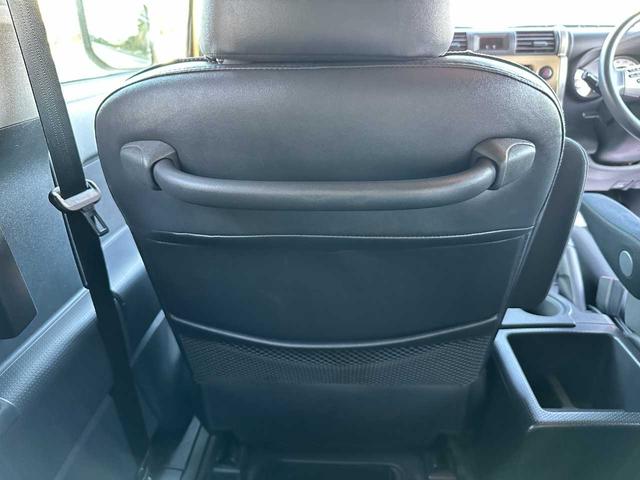 FJクルーザー ベースグレード 禁煙車 純正フルセグナビ バックカメラ CD/DVD サイドエアバッグ カーテンエアバッグ 障害物センサー(51枚目)