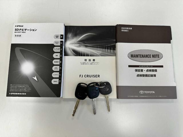 FJクルーザー ベースグレード 禁煙車 純正フルセグナビ バックカメラ CD/DVD サイドエアバッグ カーテンエアバッグ 障害物センサー(54枚目)