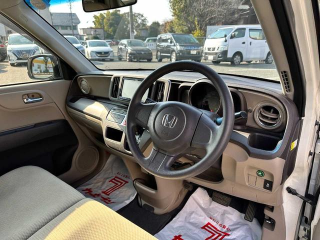 Ｎ－ＯＮＥ Ｇ・Ｌパッケージ　禁煙車　フルセグナビ　ＣＤ／ＤＶＤ　バックカメラ　ＥＴＣ　運転席・助手席エアバッグ　カーテンエアバッグ　頸部衝突緩和ヘッドレスト　横滑り防止装置（19枚目）