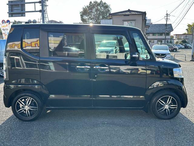 Ｎ－ＢＯＸ Ｇ・ターボパッケージ　禁煙車　両側電動スライドドア　フルセグＴＶ　ＣＤ／ＤＶＤ　Ｂｌｕｅｔｏｏｔｈ　バックカメラ　クルーズコントロール　運転席・助手席エアバッグ　横滑り防止装置　ＭＴモード（4枚目）