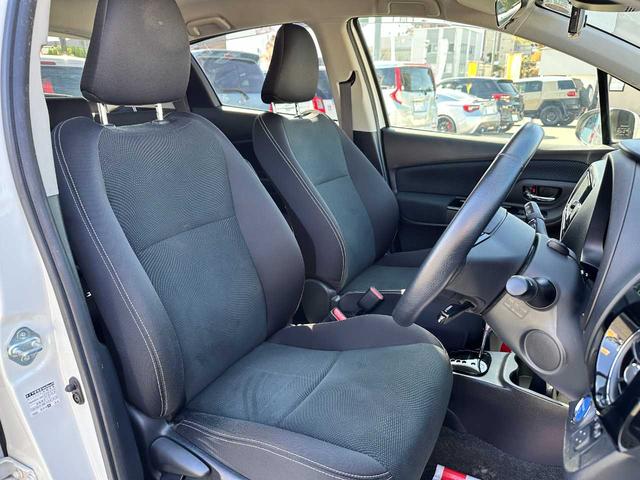 ヴィッツ ハイブリッドＵ　禁煙車　フルセグＴＶ　Ｂｌｕｅｔｏｏｔｈ　ＣＤ／ＤＶＤ　バックカメラ　ＥＴＣ　ドライブレコーダー前後　クルーズコントロール　運転席・助手席エアバッグ　衝突被害軽減ブレーキ　レーンキープアシスト（19枚目）