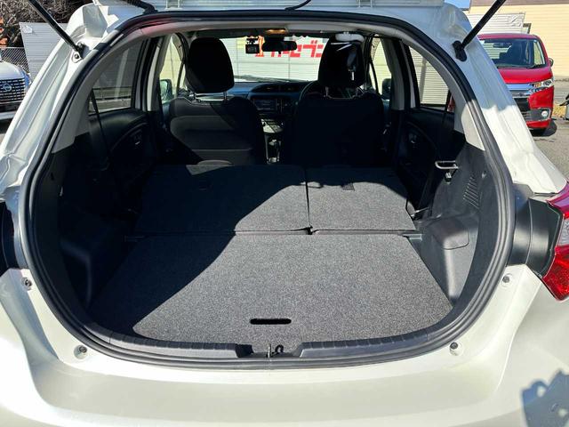 ヴィッツ ハイブリッドＵ　禁煙車　フルセグＴＶ　Ｂｌｕｅｔｏｏｔｈ　ＣＤ／ＤＶＤ　バックカメラ　ＥＴＣ　ドライブレコーダー前後　クルーズコントロール　運転席・助手席エアバッグ　衝突被害軽減ブレーキ　レーンキープアシスト（29枚目）