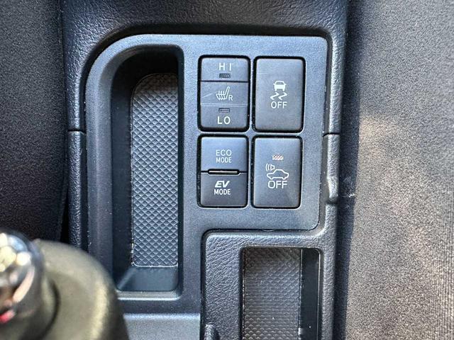 ヴィッツ ハイブリッドＵ　禁煙車　フルセグＴＶ　Ｂｌｕｅｔｏｏｔｈ　ＣＤ／ＤＶＤ　バックカメラ　ＥＴＣ　ドライブレコーダー前後　クルーズコントロール　運転席・助手席エアバッグ　衝突被害軽減ブレーキ　レーンキープアシスト（45枚目）