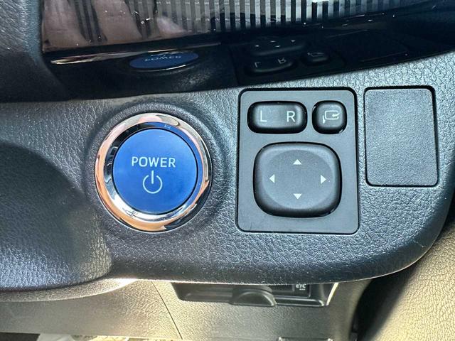 ヴィッツ ハイブリッドＵ　禁煙車　フルセグＴＶ　Ｂｌｕｅｔｏｏｔｈ　ＣＤ／ＤＶＤ　バックカメラ　ＥＴＣ　ドライブレコーダー前後　クルーズコントロール　運転席・助手席エアバッグ　衝突被害軽減ブレーキ　レーンキープアシスト（47枚目）