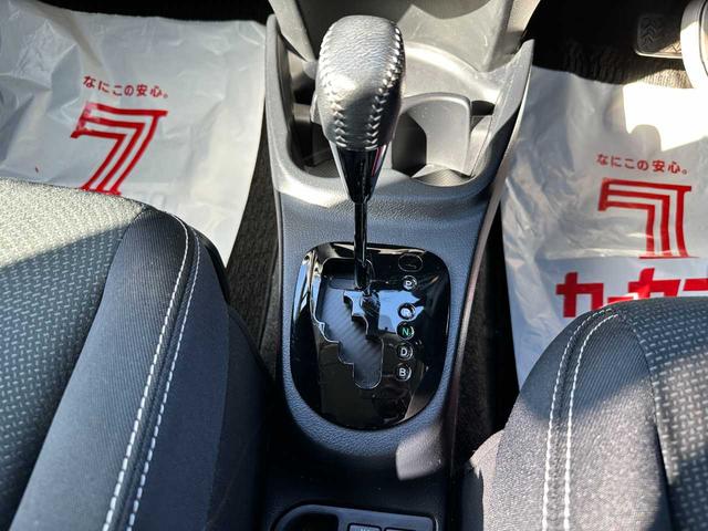 ヴィッツ ハイブリッドＵ　禁煙車　フルセグＴＶ　Ｂｌｕｅｔｏｏｔｈ　ＣＤ／ＤＶＤ　バックカメラ　ＥＴＣ　ドライブレコーダー前後　クルーズコントロール　運転席・助手席エアバッグ　衝突被害軽減ブレーキ　レーンキープアシスト（51枚目）