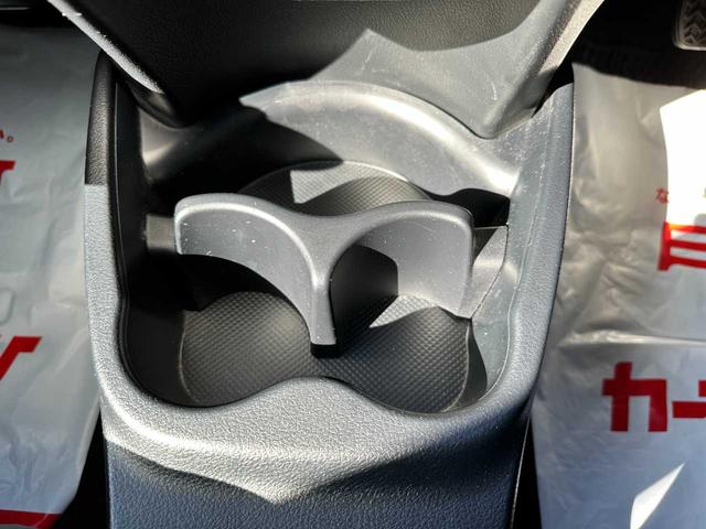 ヴィッツ ハイブリッドＵ　禁煙車　フルセグＴＶ　Ｂｌｕｅｔｏｏｔｈ　ＣＤ／ＤＶＤ　バックカメラ　ＥＴＣ　ドライブレコーダー前後　クルーズコントロール　運転席・助手席エアバッグ　衝突被害軽減ブレーキ　レーンキープアシスト（61枚目）