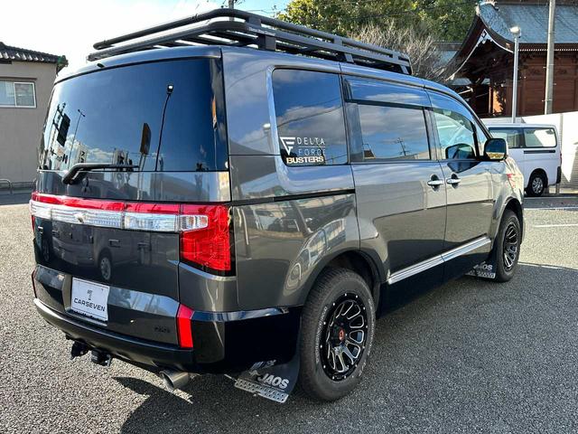デリカＤ：５ Ｐ　禁煙車　フルセグＴＶ　全方位バックカメラ　Ｂｌｕｅｔｏｏｔｈ　後席モニター　アダプティブクルーズコントロール　衝突被害軽減ブレーキ　アクセル踏み間違い防止装置　両側電動スライドドア（5枚目）