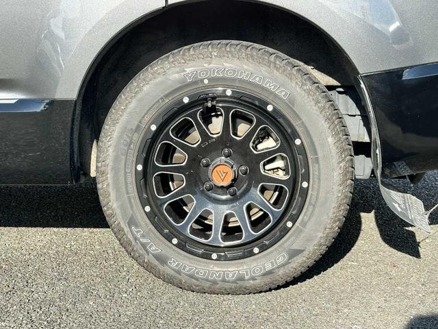 デリカＤ：５ Ｐ　禁煙車　フルセグＴＶ　全方位バックカメラ　Ｂｌｕｅｔｏｏｔｈ　後席モニター　アダプティブクルーズコントロール　衝突被害軽減ブレーキ　アクセル踏み間違い防止装置　両側電動スライドドア（11枚目）